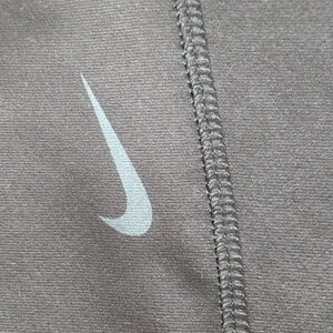 NIKE Dri-FIT Ten Less Plastic Bottles One Legend Capri Pants